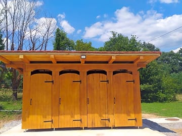 Toilet block