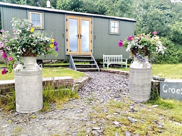 Welcome to the hut