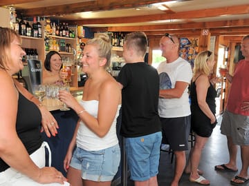 Making new friends at the bar