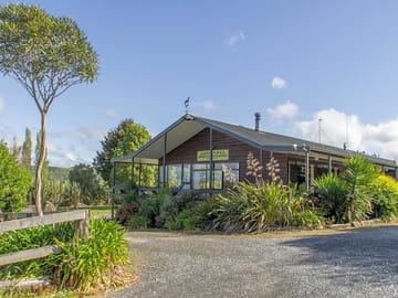 YHA Juno Hall backpackers Waitomo