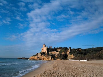 Playa de tamarit - 900m away