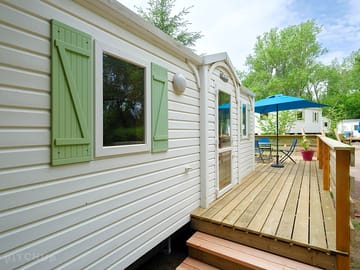 Exterior of the caravan