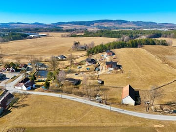 The site and local area