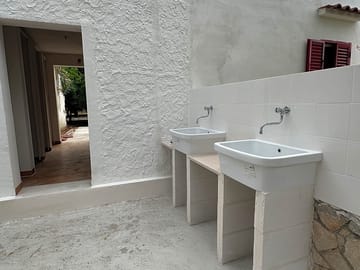 Sinks