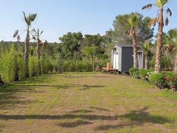 Deluxe prestige pitch with private bathroom