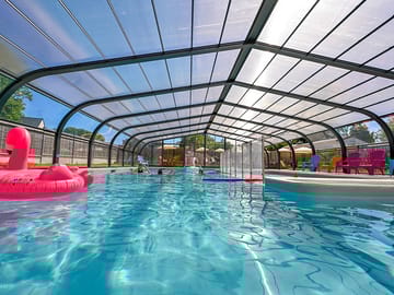 Piscine couverte et chauffée