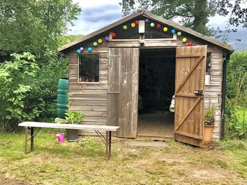 Cosy cabin available to use