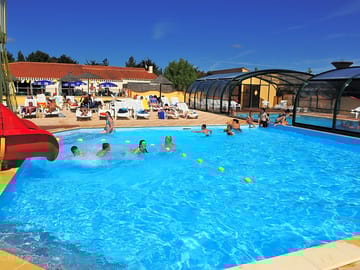 The swimming pool and solarium