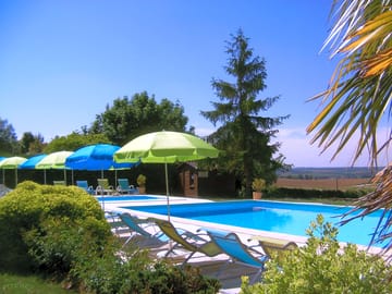 Swimming pool with stunning views over the valley