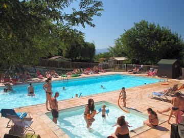 Swimming pool and paddling pool