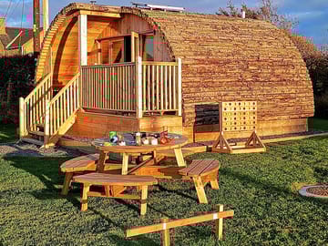Space to eat outdoors on a sunny day