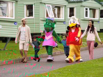 Meet sid & lizzie on park