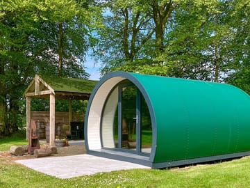 Pod 1 with hot tub