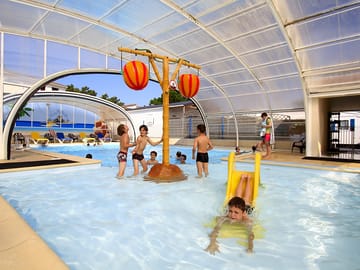 Indoor swimming pool and paddling pool