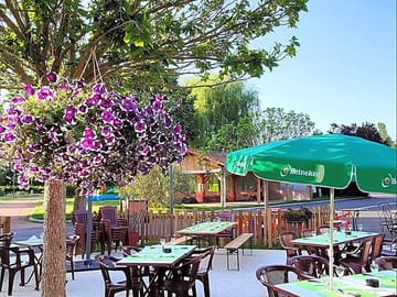 Snack bar terrace