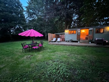 Pet friendly shepherd's hut