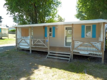 Holiday home with covered deck