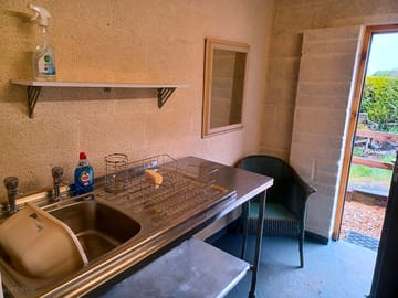 Private washing up facilities