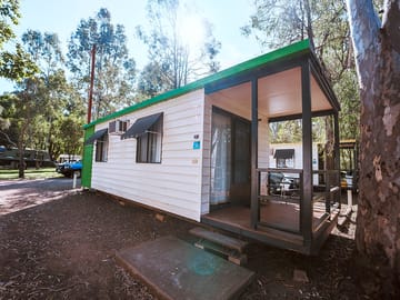 Ensuite cabin exterior