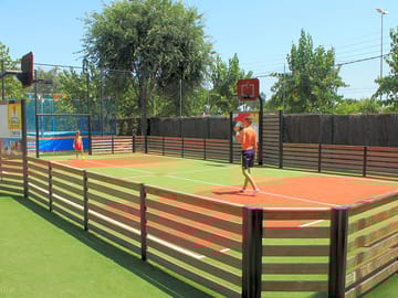Tennis court