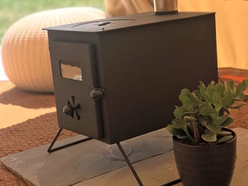 Log burning stove
