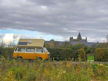 Hardstanding pitch