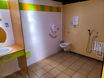 Sanitaire pmr