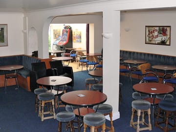 Joe's bar