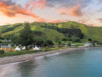 Oceanfront accommodation in Gisborne