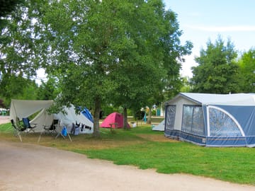 Bring your caravan to the site pitches