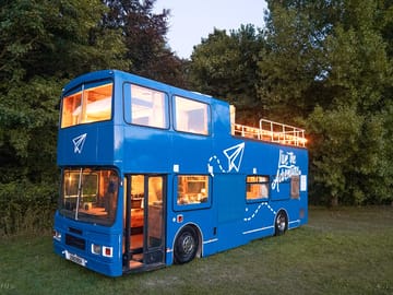 The bus in the evening