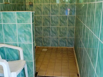 A shower & changing room .