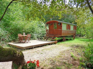 Exterior terrace