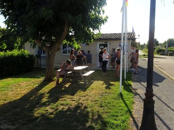 Wifi access and tourist information at reception
