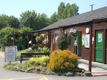Hawthorn cafe and office