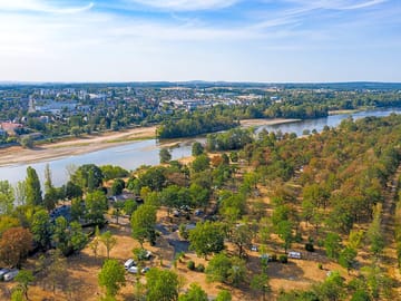 Camping en bord de rivière