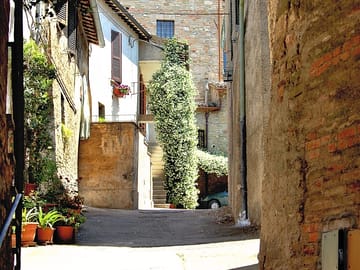 Enjoy wandering through the streets of bevagna