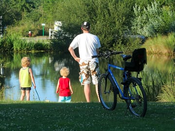 Family fishing time