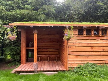 Shower shed