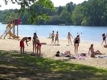 Sandy beach within 600 metres