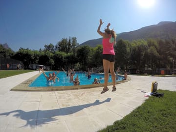 Fun aqua gym classes in summer