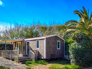 Two-bed mobile home
