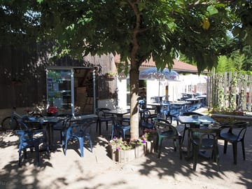 Terrace bar