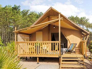 Safari tent