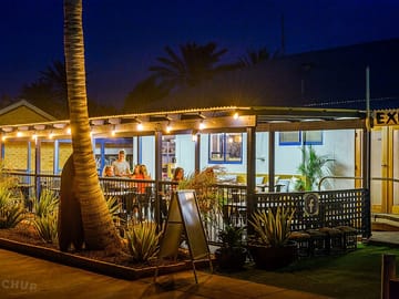 Pub/bistro terrace