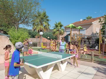 Free access and use of ping pong tables