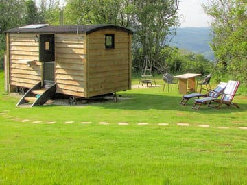 Shepherd's hut front