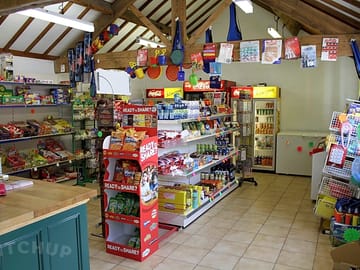 Well stocked site shop with excellent opening hours. Take away is situated next door to shop.