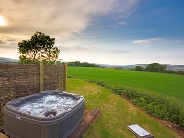 Premium caravan with hot tub