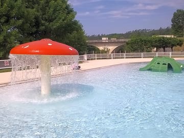 Kids' swimming pool